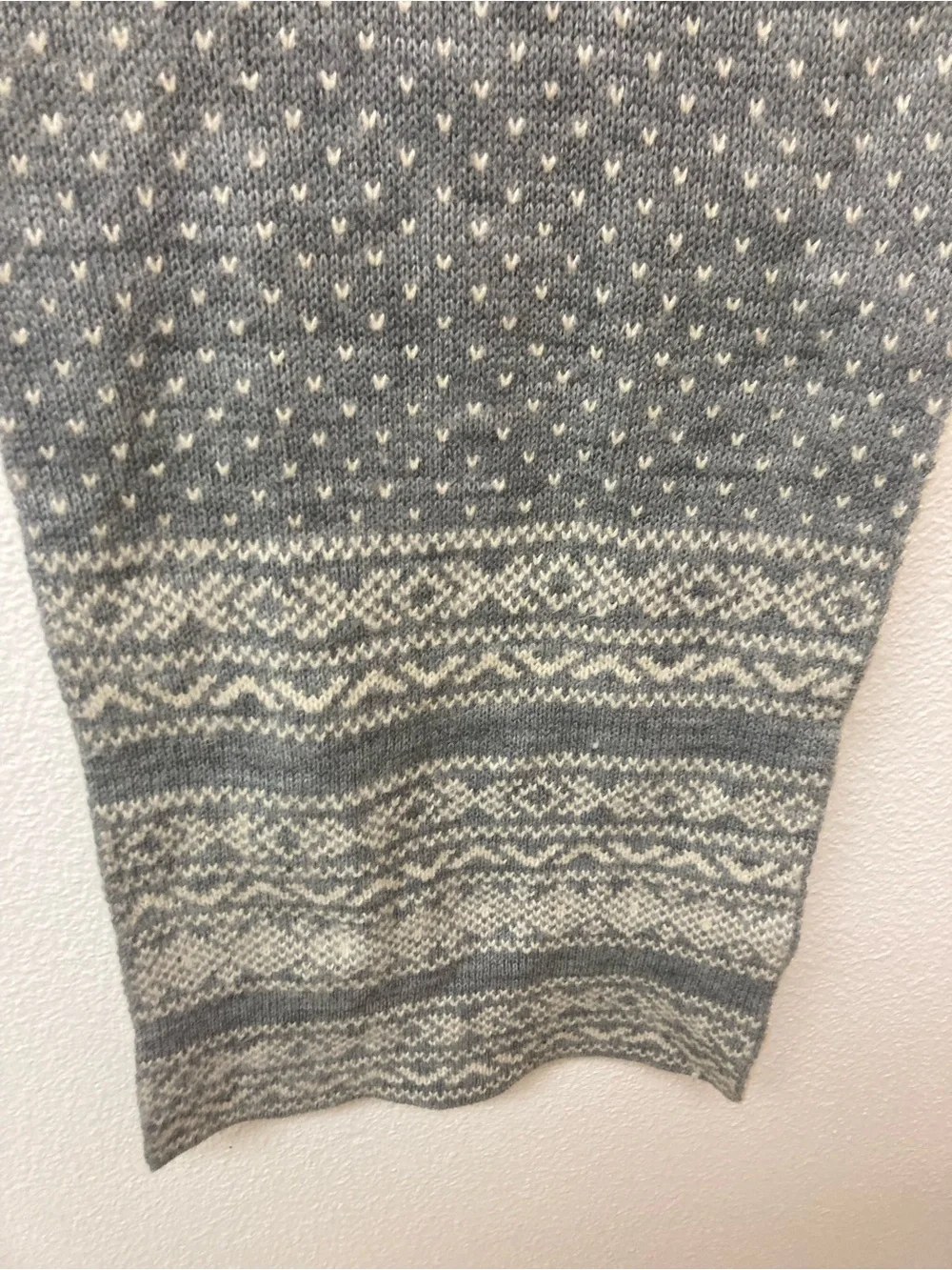 OLD NAVY Reversible Gray/Cream and Cream/Gray Fair Isle Scarf 10x61